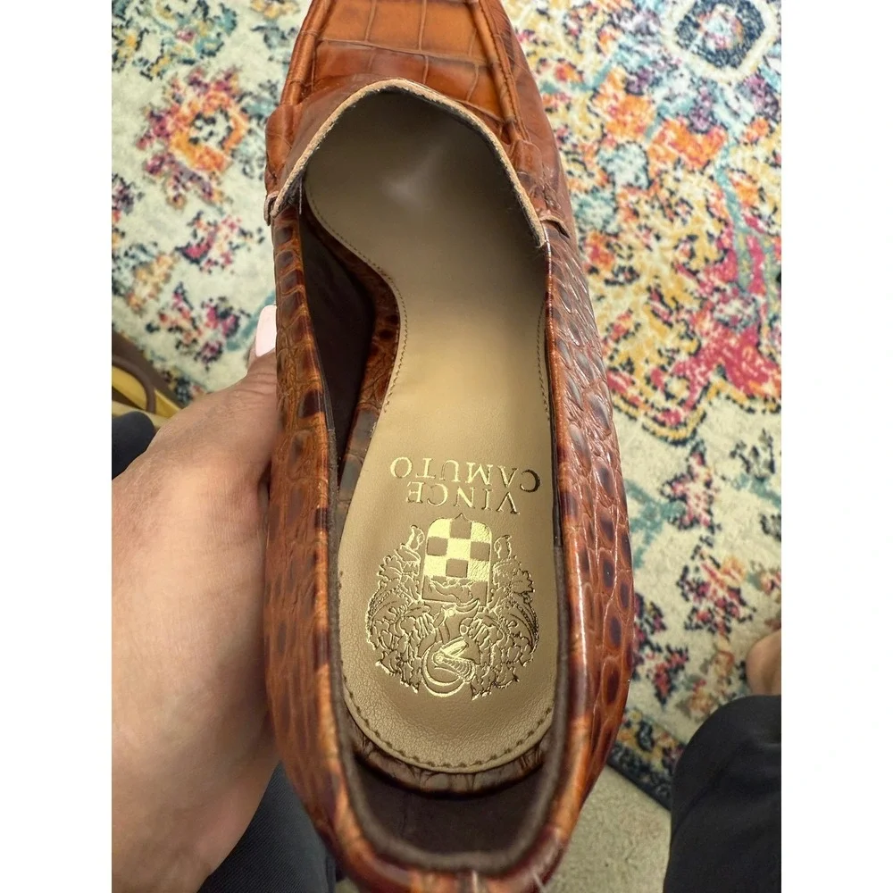 Vince Camuto Segellis Brown Croc Embossed Leather Block Heel Loafers Women's 9.5 - Picture 7 of 8